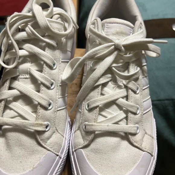 Adidas shoes - Picture 3 of 4